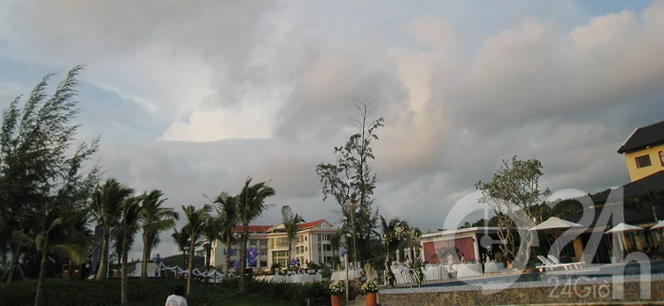 Lộ ảnh đám cưới như mơ của Hương Giang ảnh 2 Lộ ảnh đám cưới như mơ của Hương Giang ảnh 2