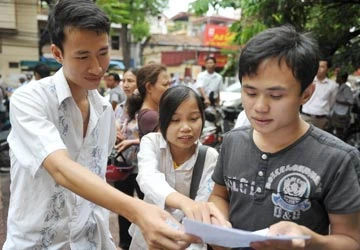 Không cho trường tư dạy luật, báo chí vì ngại? ảnh 1