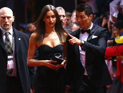 Cris Ronaldo "dọa đánh" phóng viên? ảnh 1