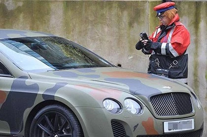 Balotelli gặp vận đen với mái tóc mới ảnh 2