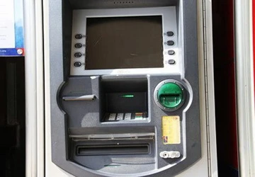 Các cây ATM đồng loạt 'nghỉ dưỡng' ảnh 1