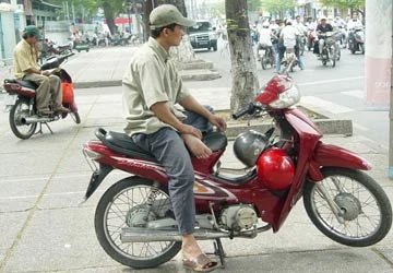 Cơ sở nào bắt xe ôm vào nghiệp đoàn? ảnh 1