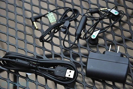 "Đập hộp" Xperia X10 phiên bản Mỹ ảnh 6