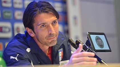 Buffon nổi giận vì bị nghi “dính chàm” ảnh 1