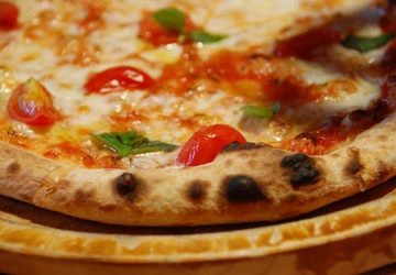 Người chỉ ăn pizza Margherita trong tám năm ảnh 1