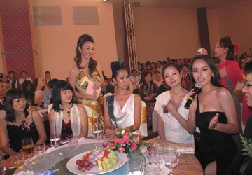 Vụ “74 tỉ đồng đấu giá từ thiện ảo”: MC có tự ý nhận đấu giá qua điện thoại? ảnh 2