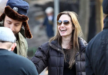 Angelina Jolie: Hạnh phúc khi học từ những nhà làm phim vĩ đại ảnh 1