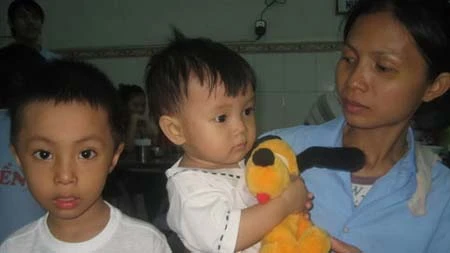 Cảnh đời cơ cực của người phụ nữ bị trói giữa đường ảnh 4 Cảnh đời cơ cực của người phụ nữ bị trói giữa đường ảnh 4