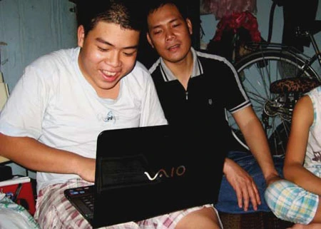 "Cậu bé bún riêu" và hơn 16 triệu đồng tiền xu mua laptop ảnh 1 "Cậu bé bún riêu" và hơn 16 triệu đồng tiền xu mua laptop ảnh 1