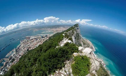 8 quốc gia nhỏ nhất thế giới ảnh 3