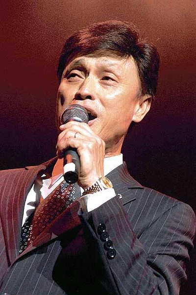 Tuấn Ngọc - Giọng hát vượt thời gian ảnh 1