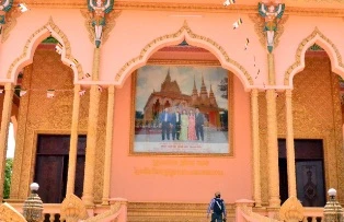 “Chùa ông Trầm Bê” gây phản cảm ảnh 1