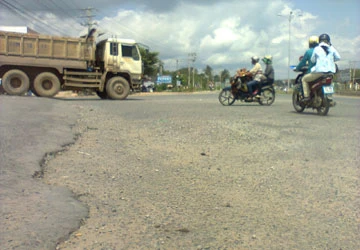 Ngã ba Cái Mép -quốc lộ 51: Tai nạn rình rập ảnh 1