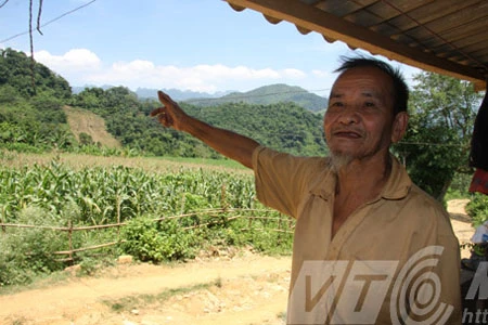 Kỳ 3: Trăn khổng lồ cứu dân bản khỏi bầy thú dữ ảnh 6