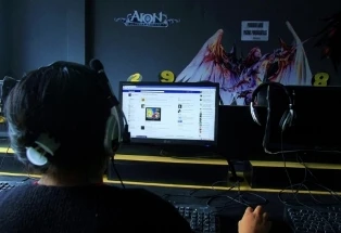 Cập nhật Facebook thường xuyên là dấu hiệu của bất ổn tâm trạng ảnh 1