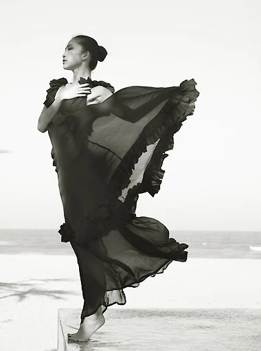 Linh Nga: Không múa được nữa mới lập gia đình ảnh 2