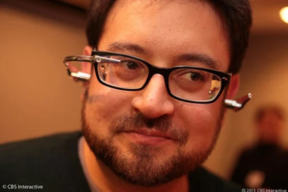 Google Glass chuẩn bị có đối thủ từ công ty kém tên tuổi ảnh 1