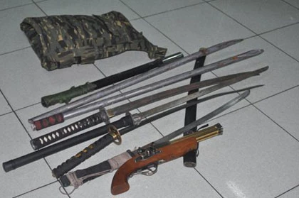 Bị từ chối tình cảm, mang hung khí đi truy sát ảnh 2