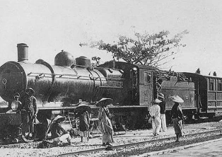 Đường sắt VN - nhìn từ hôm qua... - Kỳ 1: Dải lụa thép đầu tiên ảnh 1