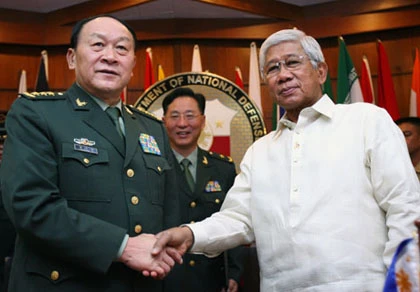 Trung Quốc, Philippines "sẽ kiềm chế" trong tranh chấp ảnh 1