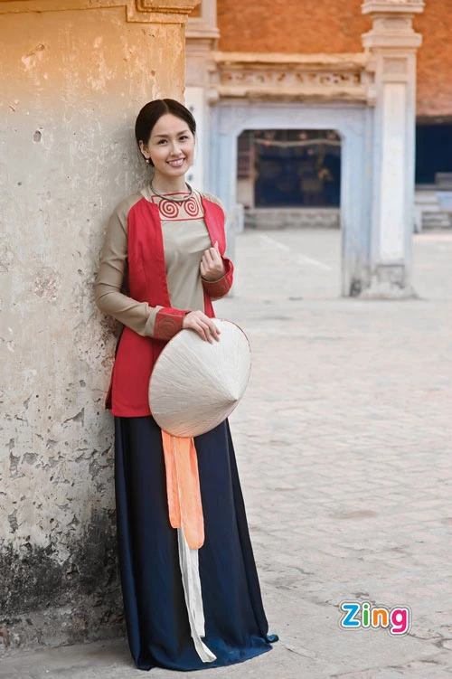 Mai Phương Thúy duyên dáng giữa đồng quê ảnh 3