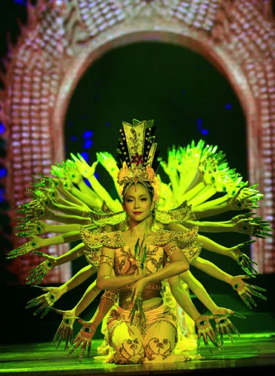 Linh Nga: Tập múa từ trong bụng mẹ ảnh 2