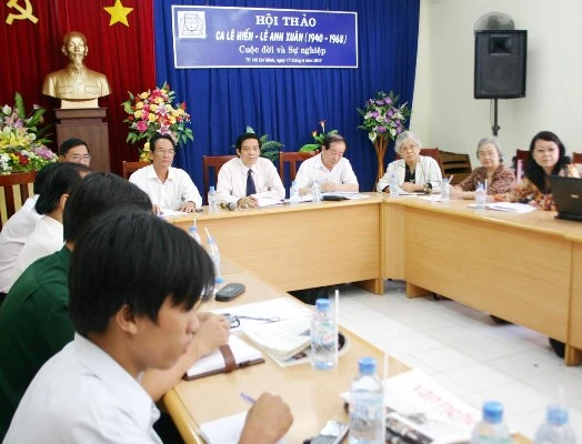 Nhà thơ, liệt sĩ Lê Anh Xuân: Xứng danh anh hùng trong thơ và trong đời ảnh 2