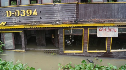 Tàu Dìn Ký lại bị chìm ảnh 1