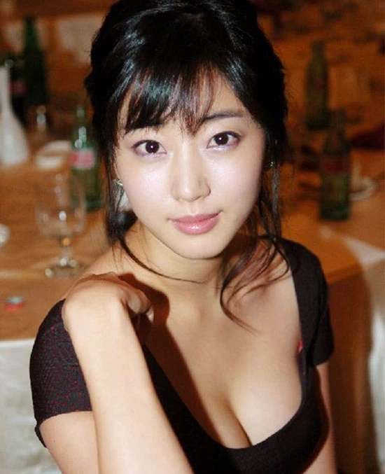 Top 10 nữ sao Hàn sở hữu thân hình quyến rũ nhất ảnh 10