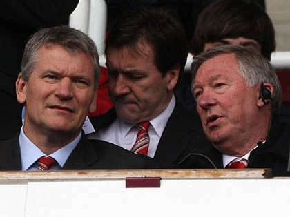 Bất ngờ: David Gill từ chức GĐĐH của M.U ảnh 3