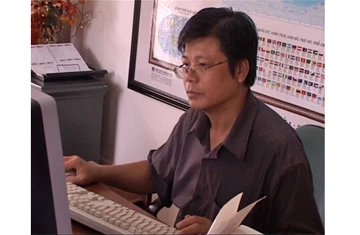 Vụ hiệu trưởng mua dâm: Nữ sinh làm gì để "thoát hiểm"? ảnh 1