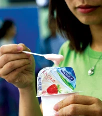 Nhựa dùng cho ngành thực phẩm cần được kiểm soát đúng tiêu chuẩn an toàn vệ sinh. Ảnh: A.Q