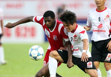 Vòng 15 V-League, ĐTLA- B. Bình Dương: Đi chung kết ngược ảnh 1