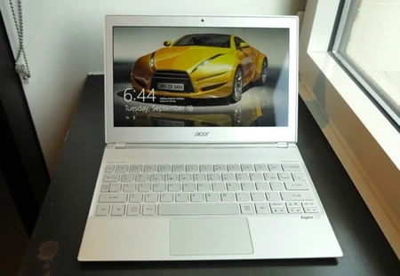 Cận cảnh bộ đôi ultrabook mỏng nhẹ nhất thế giới của Acer ảnh 6