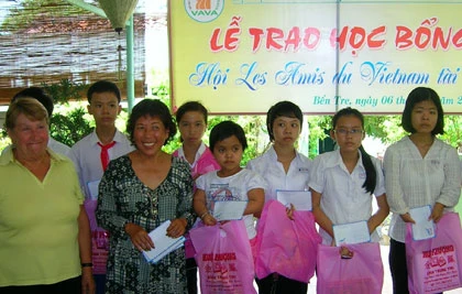 Nhiều hoạt động kỷ niệm 50 năm thảm họa da cam ảnh 1