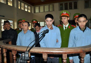 Sát thủ Lê Văn Luyện lạnh lùng nhận tội ảnh 1