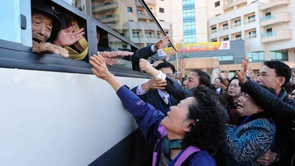 Triều Tiên chấp nhận đàm phán đoàn tụ gia đình ly tán ảnh 1