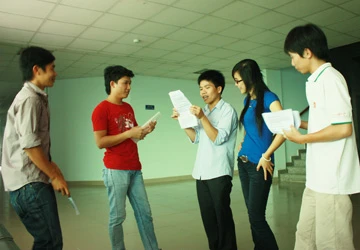 Học luật bằng phim, kịch… ảnh 1 Học luật bằng phim, kịch… ảnh 1