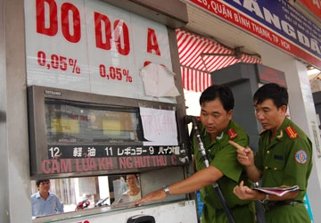 Niêm phong cây xăng bán xăng dỏm ảnh 3 Niêm phong cây xăng bán xăng dỏm ảnh 3