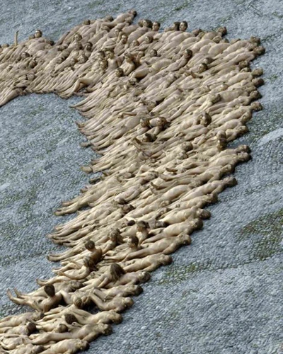 Hàng ngàn người khỏa thân vì nghệ thuật ảnh 5