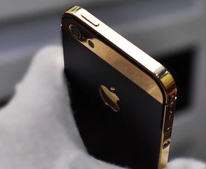Chế "áo giáp" vàng cho iPhone 5 ảnh 5