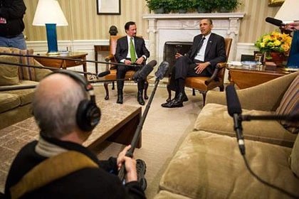 Quốc vương Brunei tự lái chuyên cơ đi Mỹ gặp Obama ảnh 1
