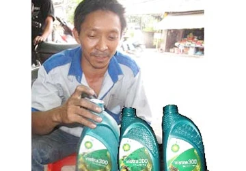 Biến nhớt thải thành nhớt “xịn” ảnh 1 Biến nhớt thải thành nhớt “xịn” ảnh 1