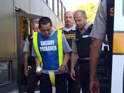 Bị chặt đầu vì “là người ngoài hành tinh” ảnh 4