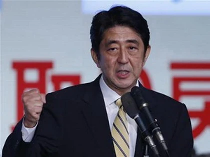 Báo Nhật tố Trung Quốc đang cô lập Thủ tướng Abe ảnh 1