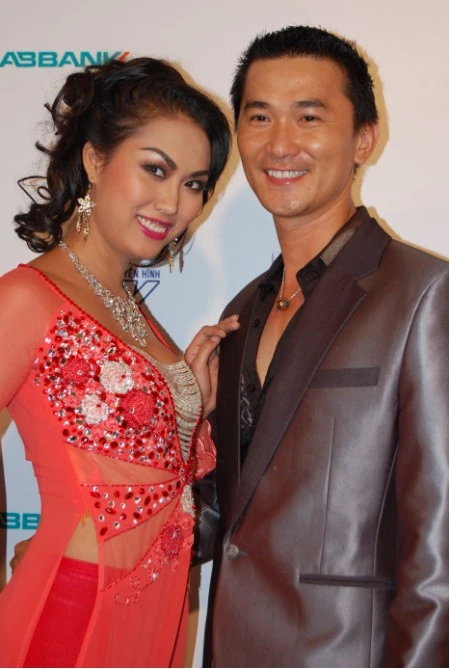 Thanh Thúy - Đức Thịnh khoe con trai tại Giải thưởng Truyền hình HTV ảnh 8