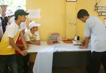 Đà Nẵng: Đưa trẻ em hư tham quan trại giam ảnh 1