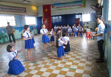 Trường “treo”: Chúng tôi cũng rất bức xúc! ảnh 2