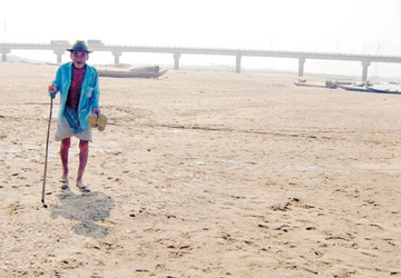 Miền Trung: Sông cạn - Núi mòn. Bài 1: Chảy đi sông ơi! ảnh 1