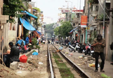 Bức tranh giang hồ đất cảng - Bài 2: Giữ số và mất số ảnh 2 Bức tranh giang hồ đất cảng - Bài 2: Giữ số và mất số ảnh 2